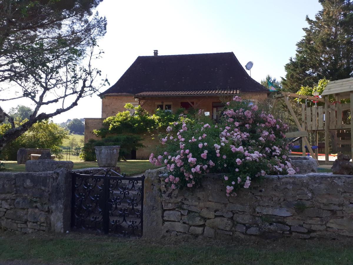 Gite "Las Casitas Du Lot" Dans Le Perigord Frayssinet-le-Gélat Exteriör bild